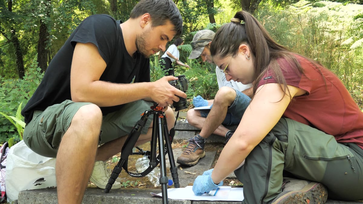 Giovani ricercatori al lavoro
